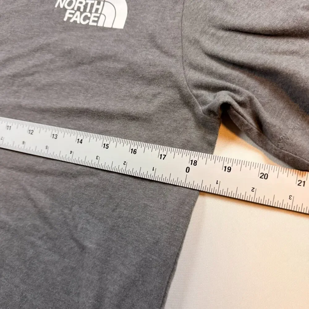 The North Face Men's Short Sleeve Box Graphic T Shirt Gray Size Small